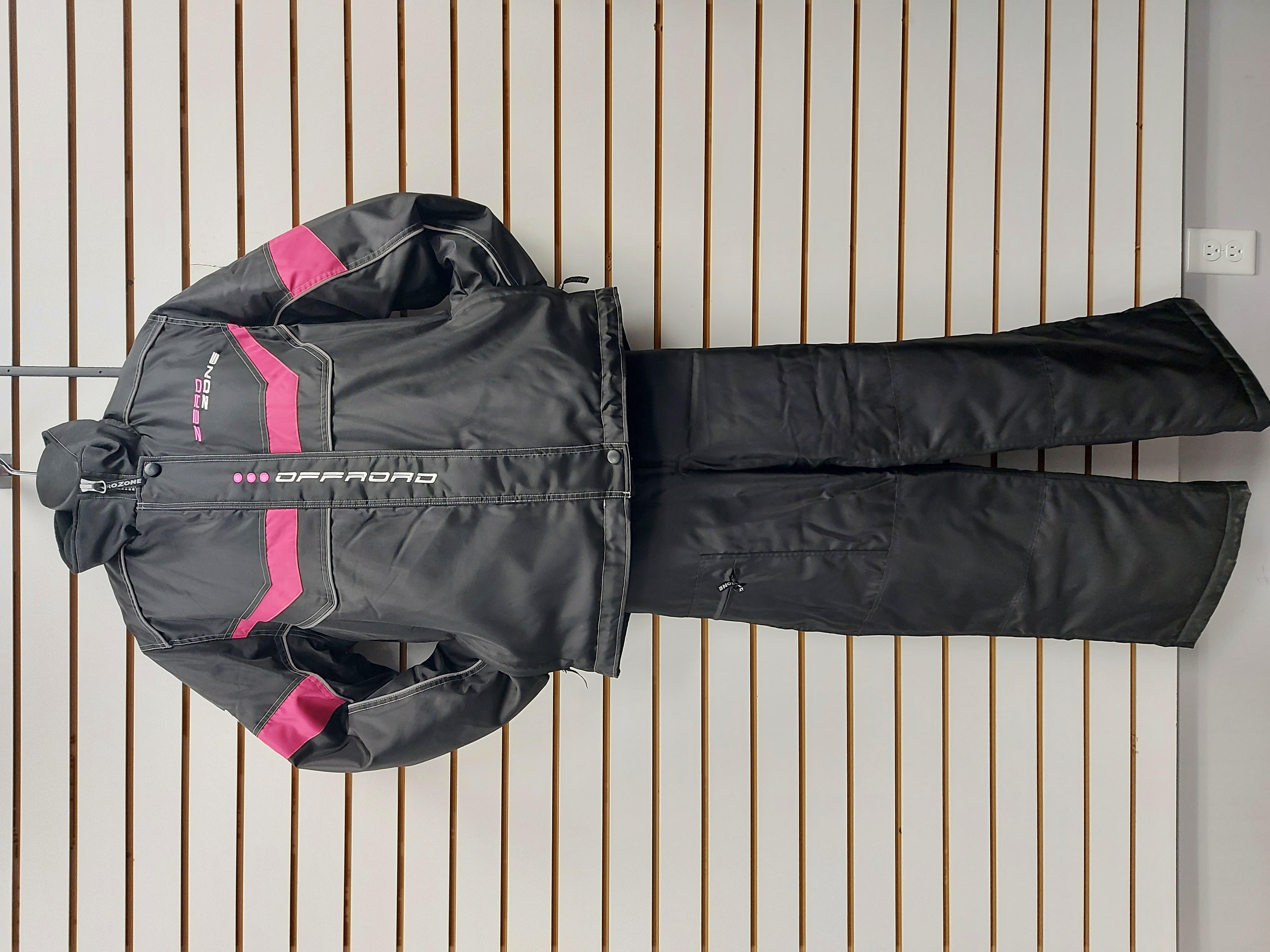 COSTUME ZERO ZONE FUSHIA